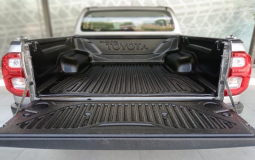 TOYOTA HILUX 2021 112,283 kms.