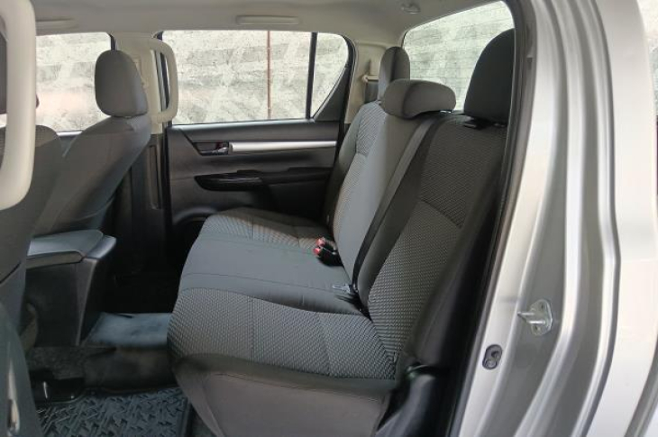 TOYOTA HILUX 2021 112,283 kms.
