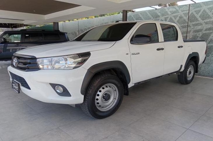TOYOTA HILUX 2022 138,490 kms.