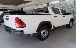 TOYOTA HILUX 2022 138,490 kms.