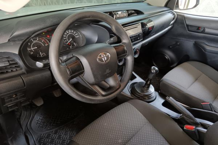TOYOTA HILUX 2022 138,490 kms.