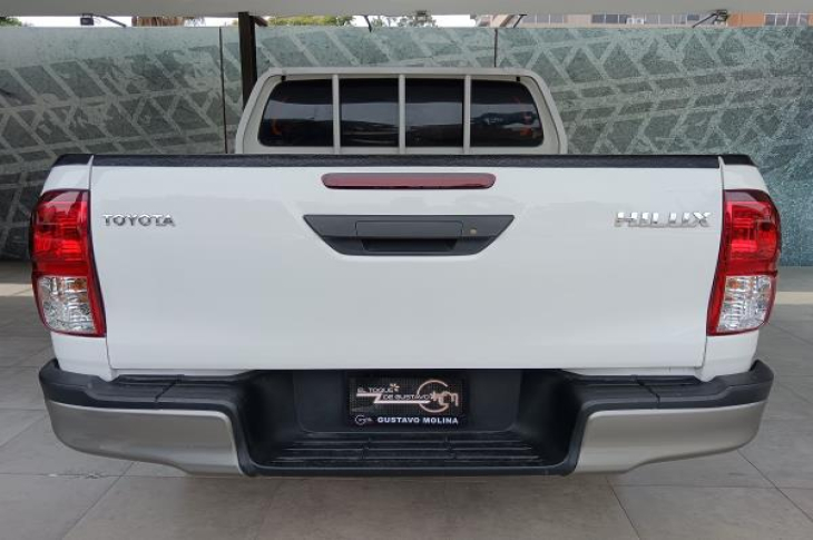 TOYOTA HILUX 2022 87,087 kms.