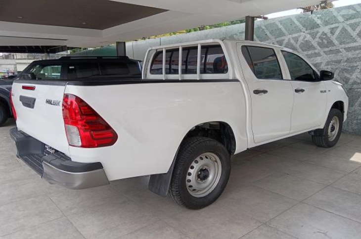 TOYOTA HILUX 2022 87,087 kms.