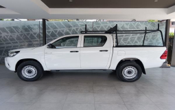 TOYOTA HILUX 2023 54,750 kms.