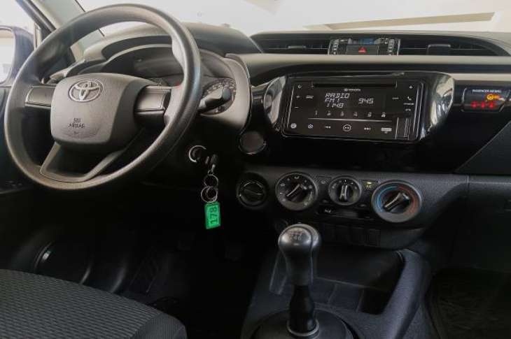 TOYOTA HILUX 2023 54,750 kms.