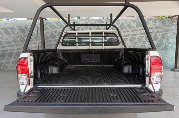 TOYOTA HILUX 2023 54,750 kms.