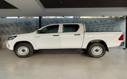 TOYOTA HILUX 2023 92,978 kms.