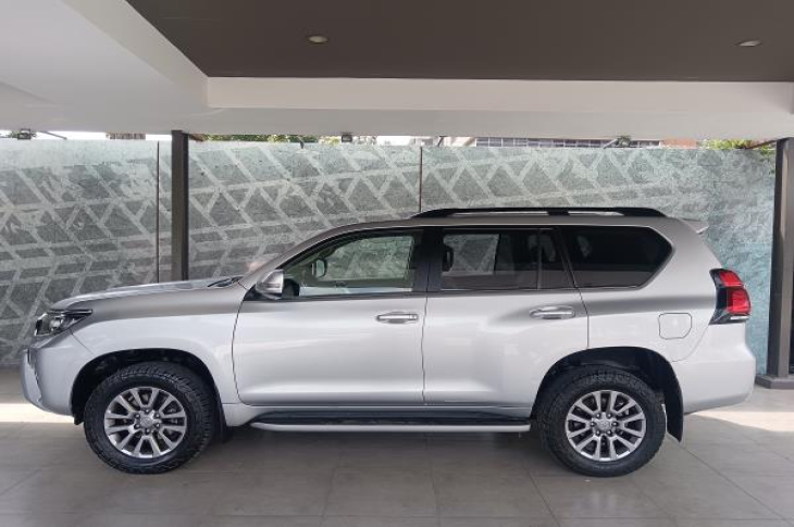 TOYOTA LAND CRUISER PRADO 2020 98,675 kms.