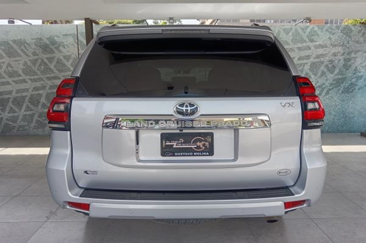 TOYOTA LAND CRUISER PRADO 2020 98,675 kms.