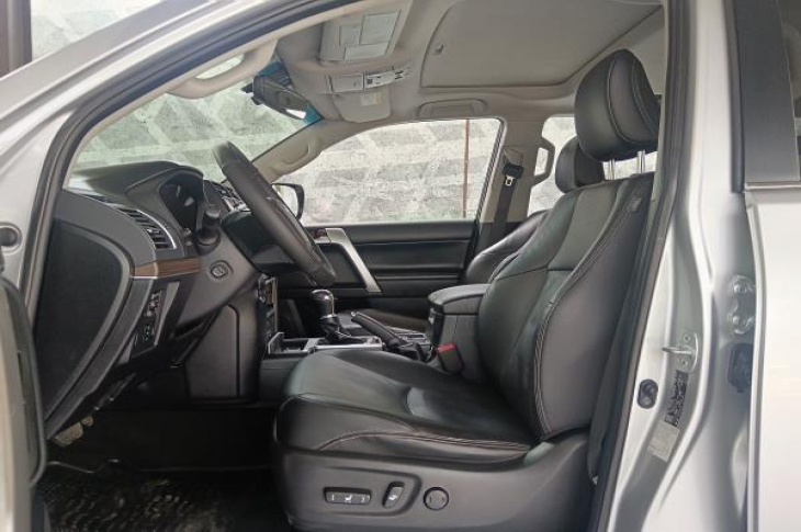 TOYOTA LAND CRUISER PRADO 2020 98,675 kms.