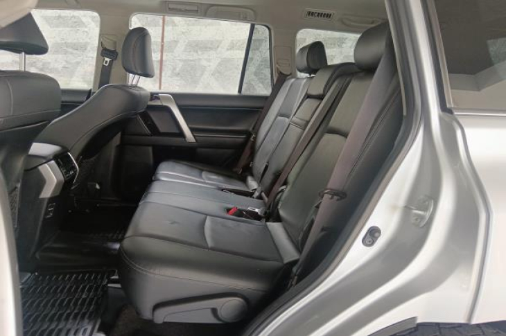 TOYOTA LAND CRUISER PRADO 2020 98,675 kms.