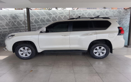 TOYOTA LAND CRUISER PRADO 2022 70,925 kms.