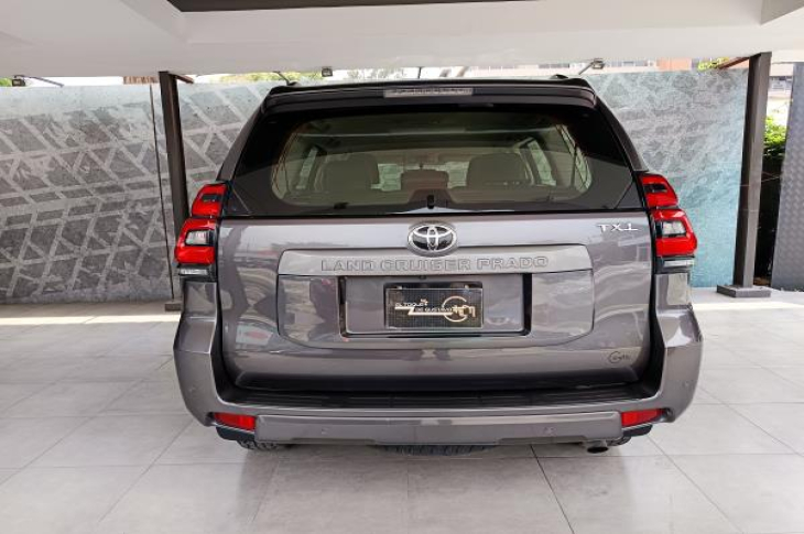 TOYOTA LAND CRUISER PRADO 2022 45,798 kms.