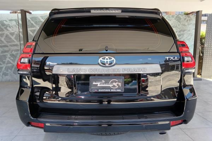 TOYOTA LAND CRUISER PRADO 2022 70,821 kms.