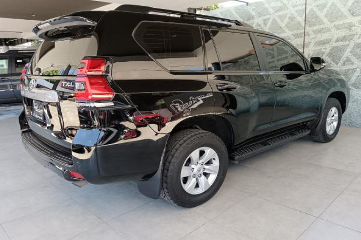 TOYOTA LAND CRUISER PRADO 2022 70,821 kms.