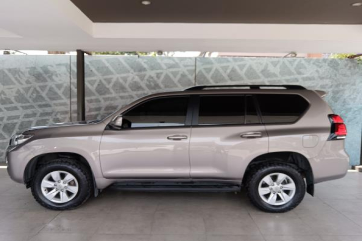 TOYOTA LAND CRUISER PRADO 2022 58,855 kms.