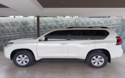 TOYOTA LAND CRUISER PRADO 2023 10,041 kms.