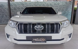 TOYOTA LAND CRUISER PRADO 2023 10,041 kms.