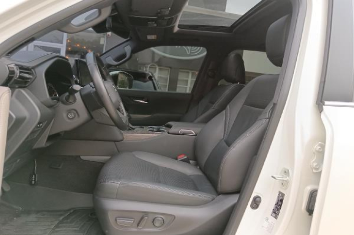 TOYOTA LAND CRUISER 2023 11,424 kms.