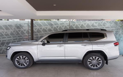 TOYOTA LAND CRUISER 2023 17,219 kms.