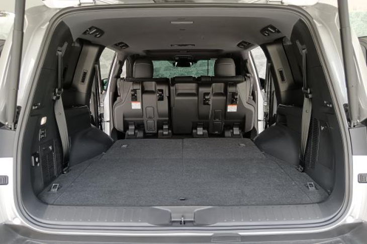 TOYOTA LAND CRUISER 2023 17,219 kms.