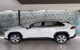 TOYOTA RAV4 HIBRID 2021 29,674 kms.