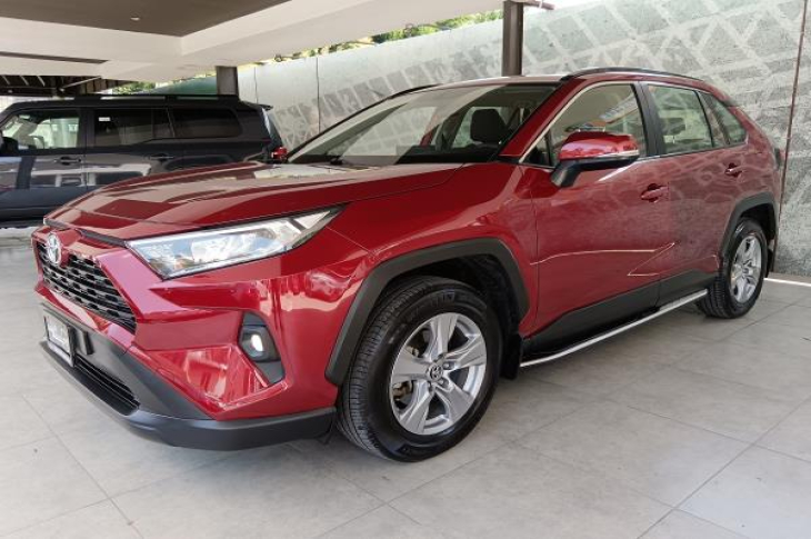 TOYOTA RAV4 2023 37,385 kms.