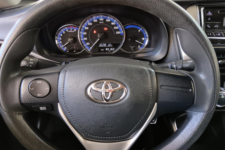 TOYOTA YARIS 2019 85,131 kms.