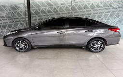 TOYOTA YARIS 2022 90,509 kms.