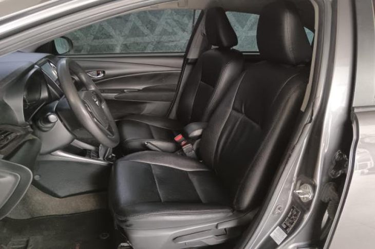 TOYOTA YARIS 2022 90,509 kms.