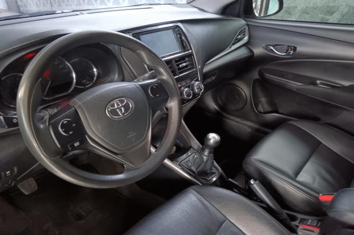 TOYOTA YARIS 2022 90,509 kms.