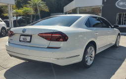 VOLKSWAGEN PASSAT 2018 36,969 kms.