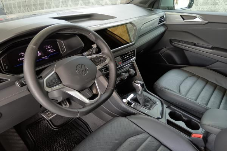 VOLKSWAGEN TAOS 2022 41,553 kms.