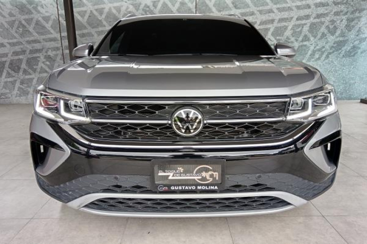 VOLKSWAGEN TAOS 2023 8,632 kms.