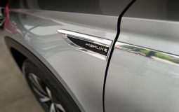 VOLKSWAGEN TAOS 2023 8,632 kms.