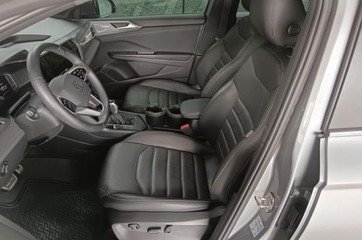 VOLKSWAGEN TAOS 2023 8,632 kms.