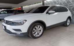 VOLKSWAGEN TIGUAN 2020 58,543 kms.