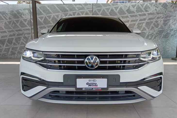 VOLKSWAGEN TIGUAN 2022 29,771 kms.