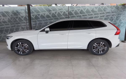 VOLVO XC60 T5 2019 60,843 kms.