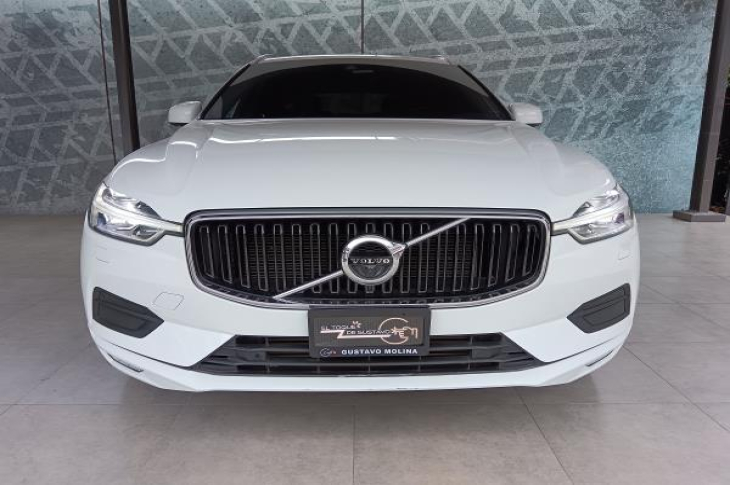 VOLVO XC60 T5 2019 60,843 kms.